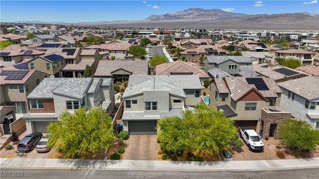 9710 Hiking Avenue, Las Vegas, NV 89166