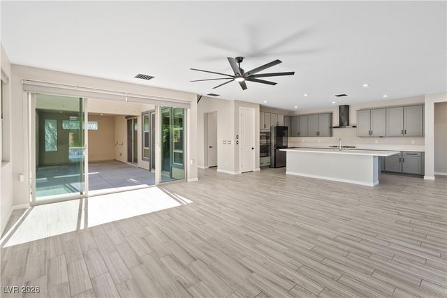 9710 Hiking Avenue, Las Vegas, NV 89166