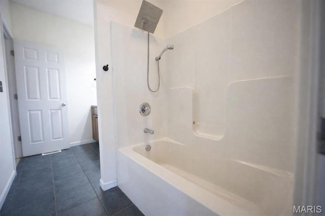 381 High Point Drive, Edwardsville, IL 62025