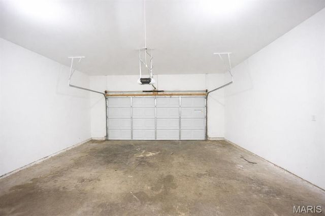 381 High Point Drive, Edwardsville, IL 62025