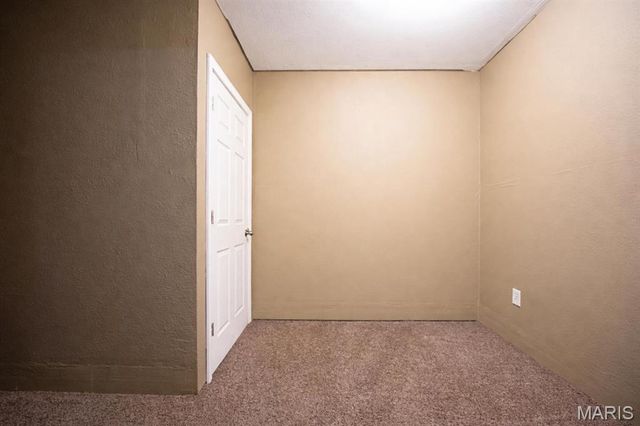 381 High Point Drive, Edwardsville, IL 62025