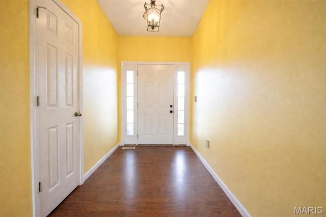 381 High Point Drive, Edwardsville, IL 62025