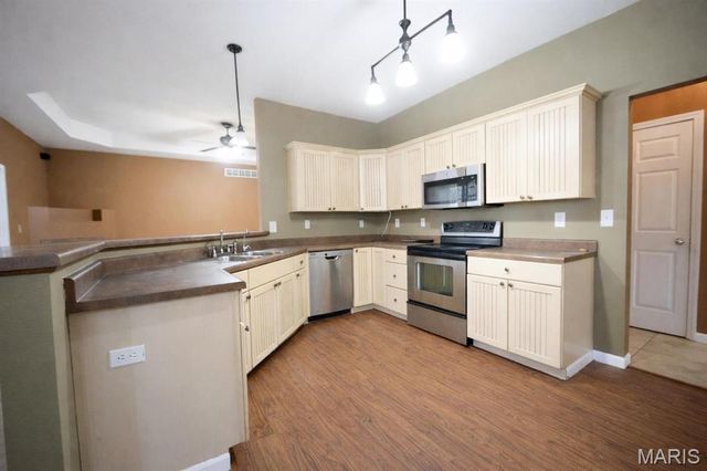 381 High Point Drive, Edwardsville, IL 62025