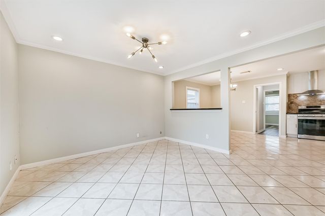 7 Gulf Lane, Galveston, TX 77550