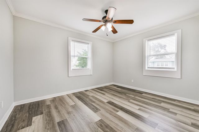 7 Gulf Lane, Galveston, TX 77550