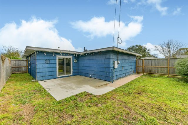 7 Gulf Lane, Galveston, TX 77550