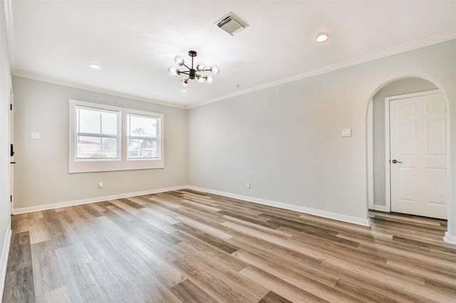 7 Gulf Lane, Galveston, TX 77550