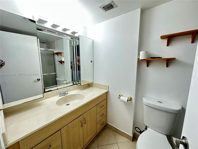18051 Biscayne Boulevard PH05, Aventura, FL 33160