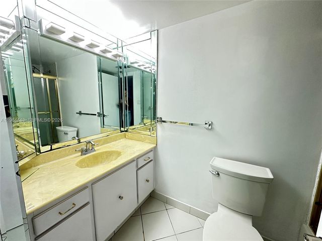 18051 Biscayne Boulevard PH05, Aventura, FL 33160