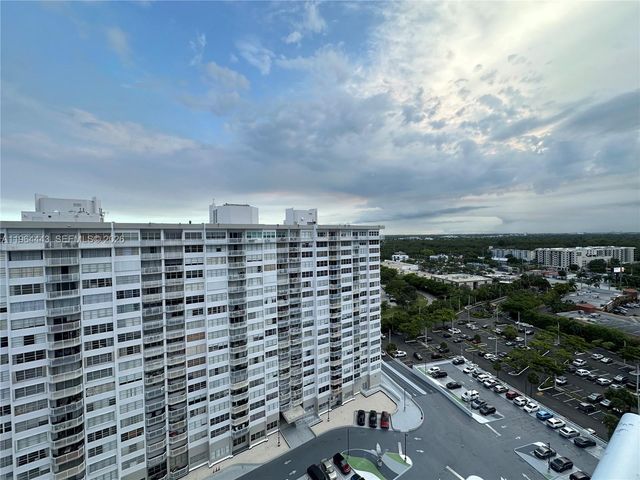 18051 Biscayne Boulevard PH05, Aventura, FL 33160
