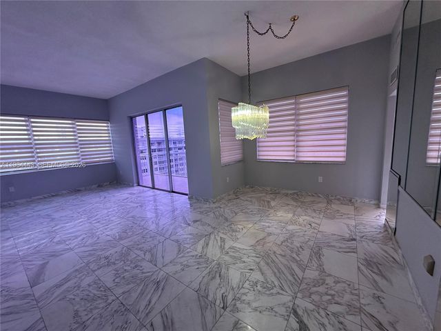 18051 Biscayne Boulevard PH05, Aventura, FL 33160