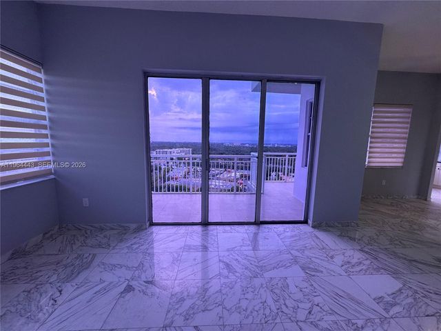 18051 Biscayne Boulevard PH05, Aventura, FL 33160