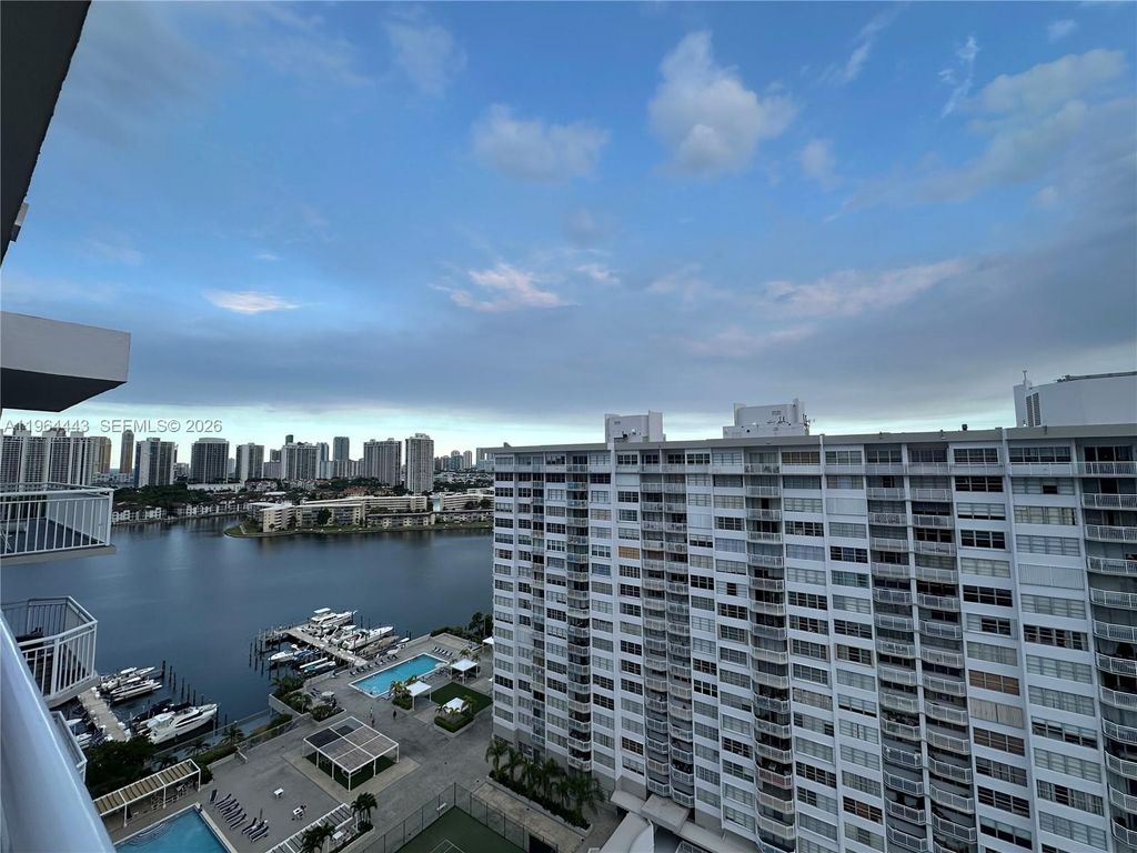 18051 Biscayne Boulevard PH05, Aventura, FL 33160