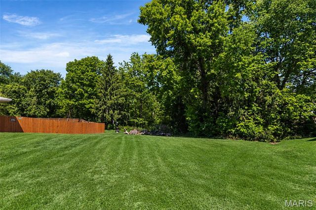 803 Valley Drive, Maryville, IL 62062