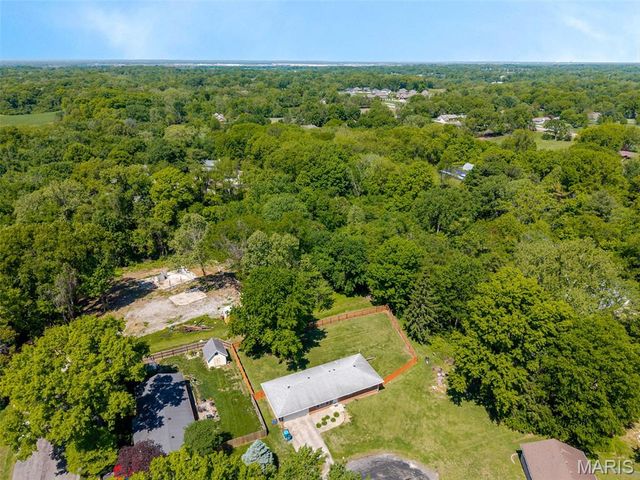 803 Valley Drive, Maryville, IL 62062
