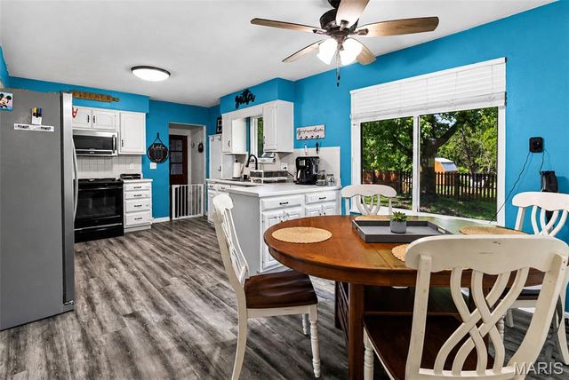 803 Valley Drive, Maryville, IL 62062