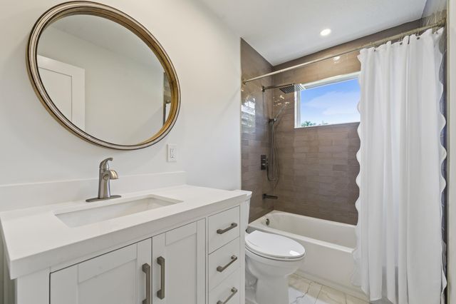8781 N Virginia Avenue, Palm Beach Gardens, FL 33418