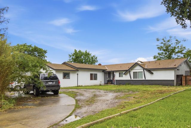 5729 Dewey Dr, Fair Oaks, CA 95628