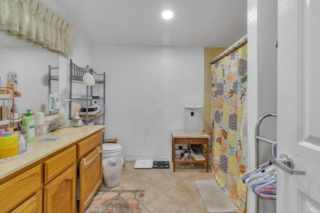 5729 Dewey Dr, Fair Oaks, CA 95628