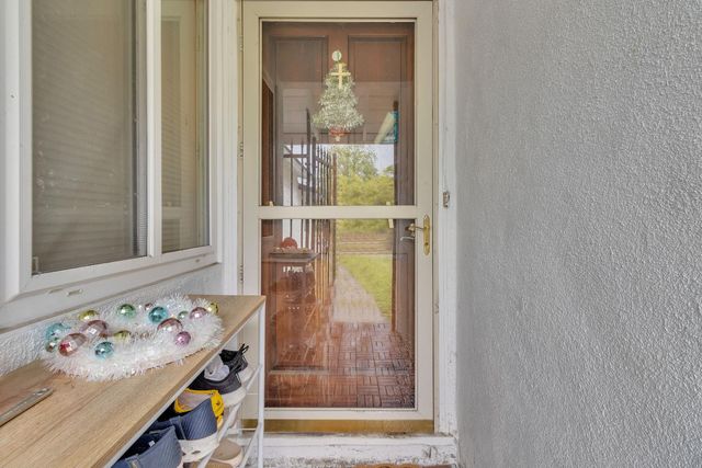 5729 Dewey Dr, Fair Oaks, CA 95628