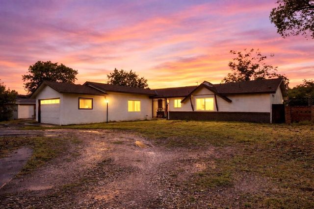 5729 Dewey Dr, Fair Oaks, CA 95628