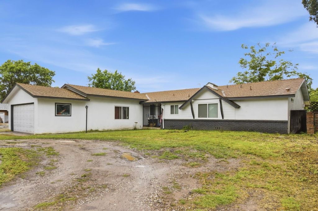 5729 Dewey Dr, Fair Oaks, CA 95628