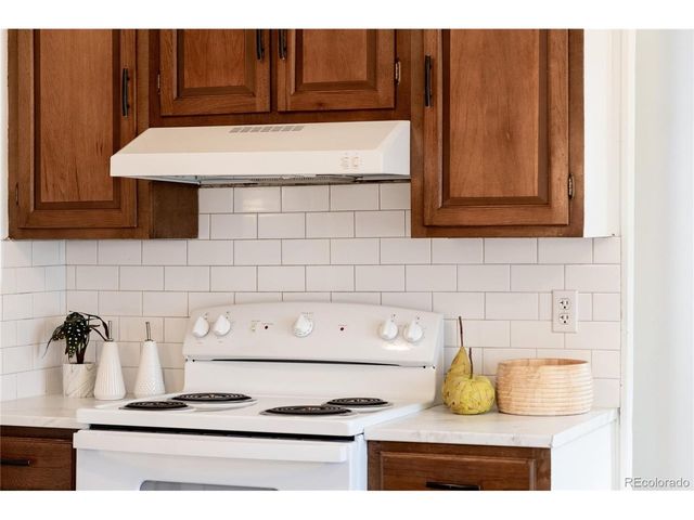 6902 Ralston Rd, Arvada, CO 80002