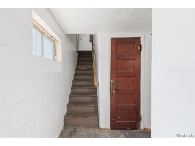 6902 Ralston Rd, Arvada, CO 80002