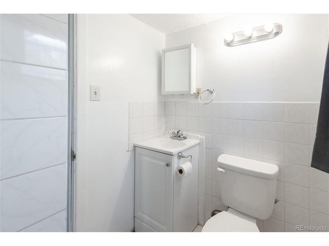 6902 Ralston Rd, Arvada, CO 80002