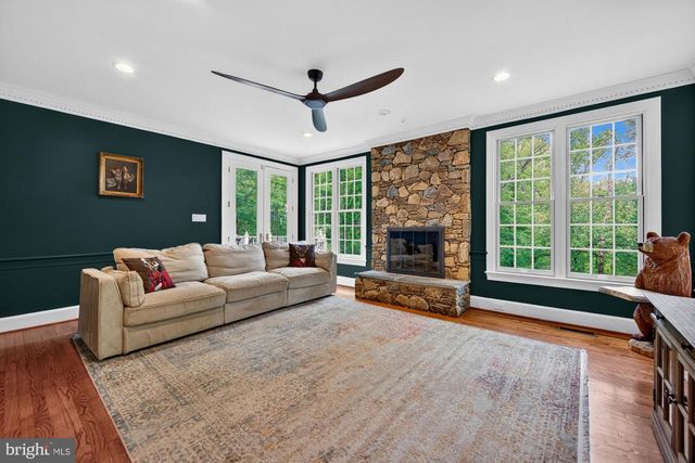 1507 NIGHT SHADE CT, Vienna, VA 22182