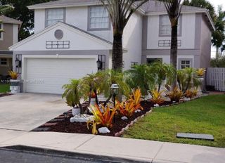 110 E Riverbend Dr, Sunrise, FL 33326