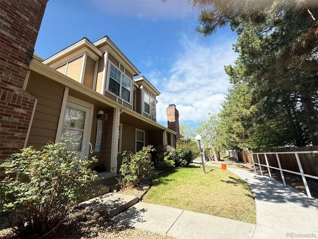 14129 E Dickinson Drive B, Aurora, CO 80014