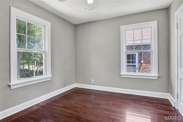 8735 Bridgeport Avenue, St Louis, MO 63144