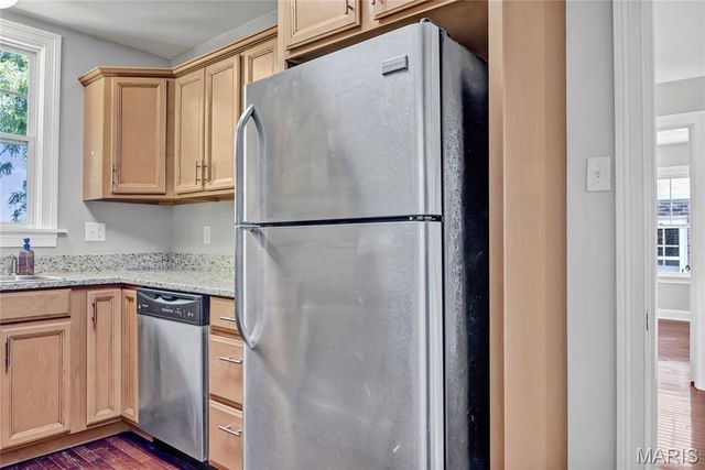 8735 Bridgeport Avenue, St Louis, MO 63144
