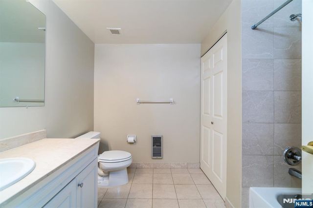 100 Old Palisade Road 2011, Fort Lee, NJ 07024