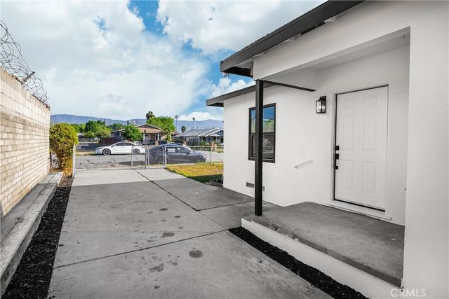 1287 W 8th, San Bernardino, CA 92411