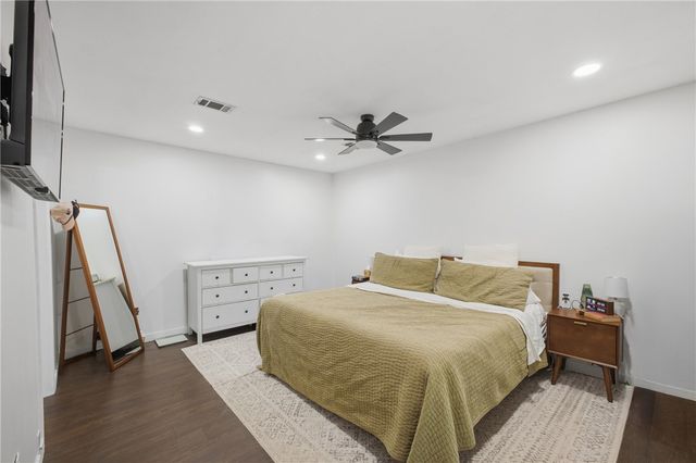 2012 Red River Drive, Bryan, TX 77802
