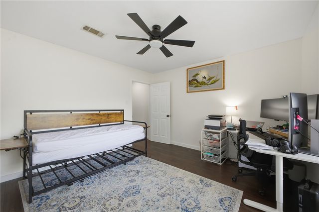 2012 Red River Drive, Bryan, TX 77802