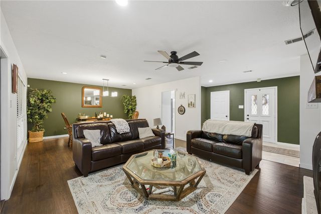 2012 Red River Drive, Bryan, TX 77802