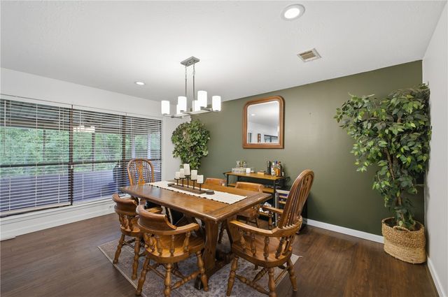 2012 Red River Drive, Bryan, TX 77802