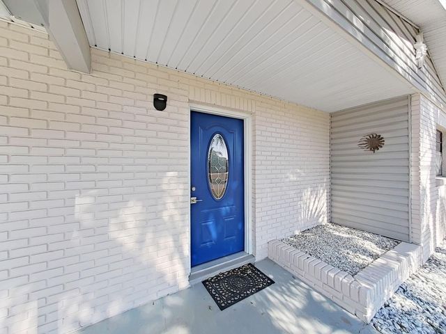 10711 DOWRY AVENUE, Tampa, FL 33615