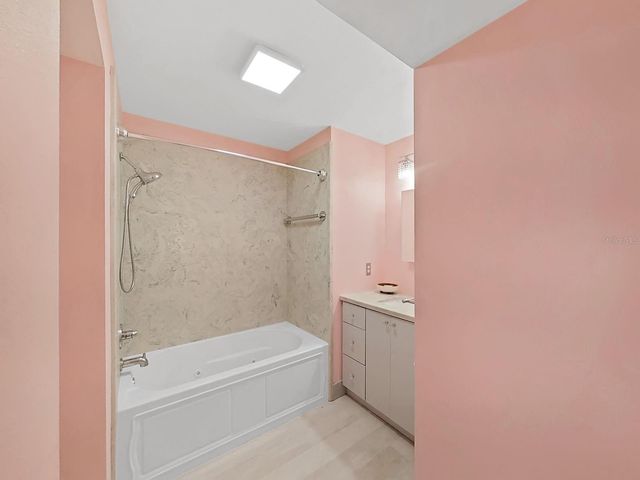 10711 DOWRY AVENUE, Tampa, FL 33615