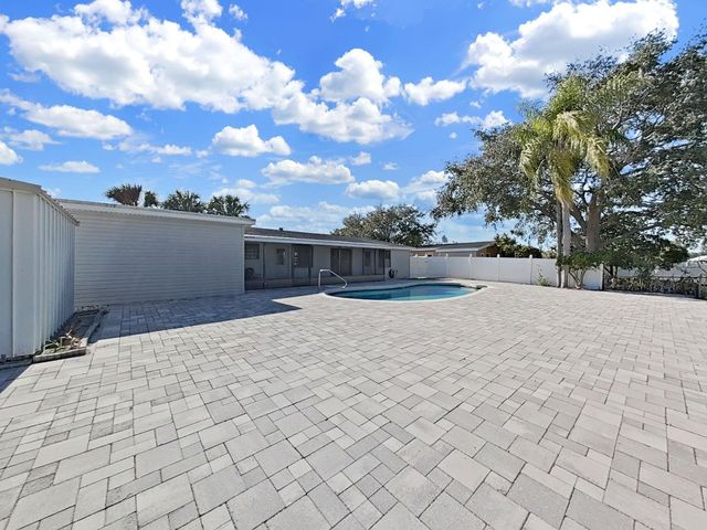 10711 DOWRY AVENUE, Tampa, FL 33615