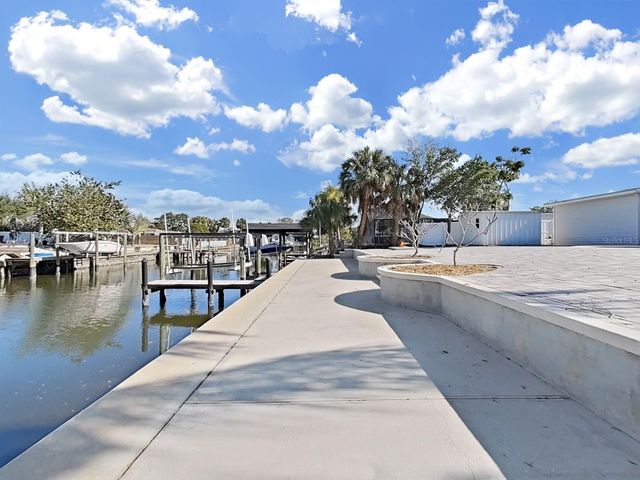 10711 DOWRY AVENUE, Tampa, FL 33615