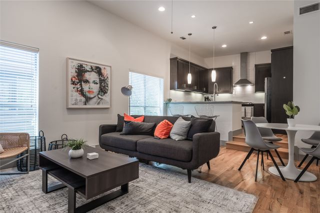 5017 Manett Street 102, Dallas, TX 75206