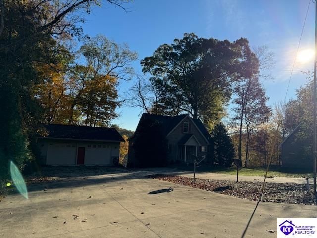 1124 Spring Shores Lane, Falls Of Rough, KY 40119