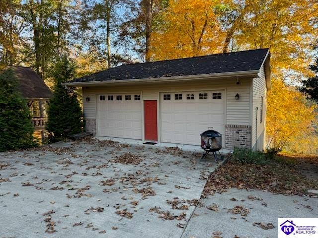 1124 Spring Shores Lane, Falls Of Rough, KY 40119