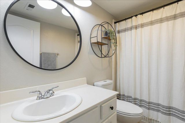 102 Marland Ct, Lincoln, CA 95648