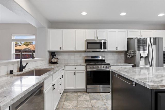 102 Marland Ct, Lincoln, CA 95648