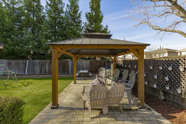 102 Marland Ct, Lincoln, CA 95648